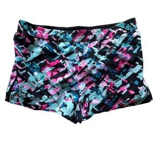Fabletics Eloise Shorts Women's Size L Beta Geo Print Floral Zipper Pockets Gym